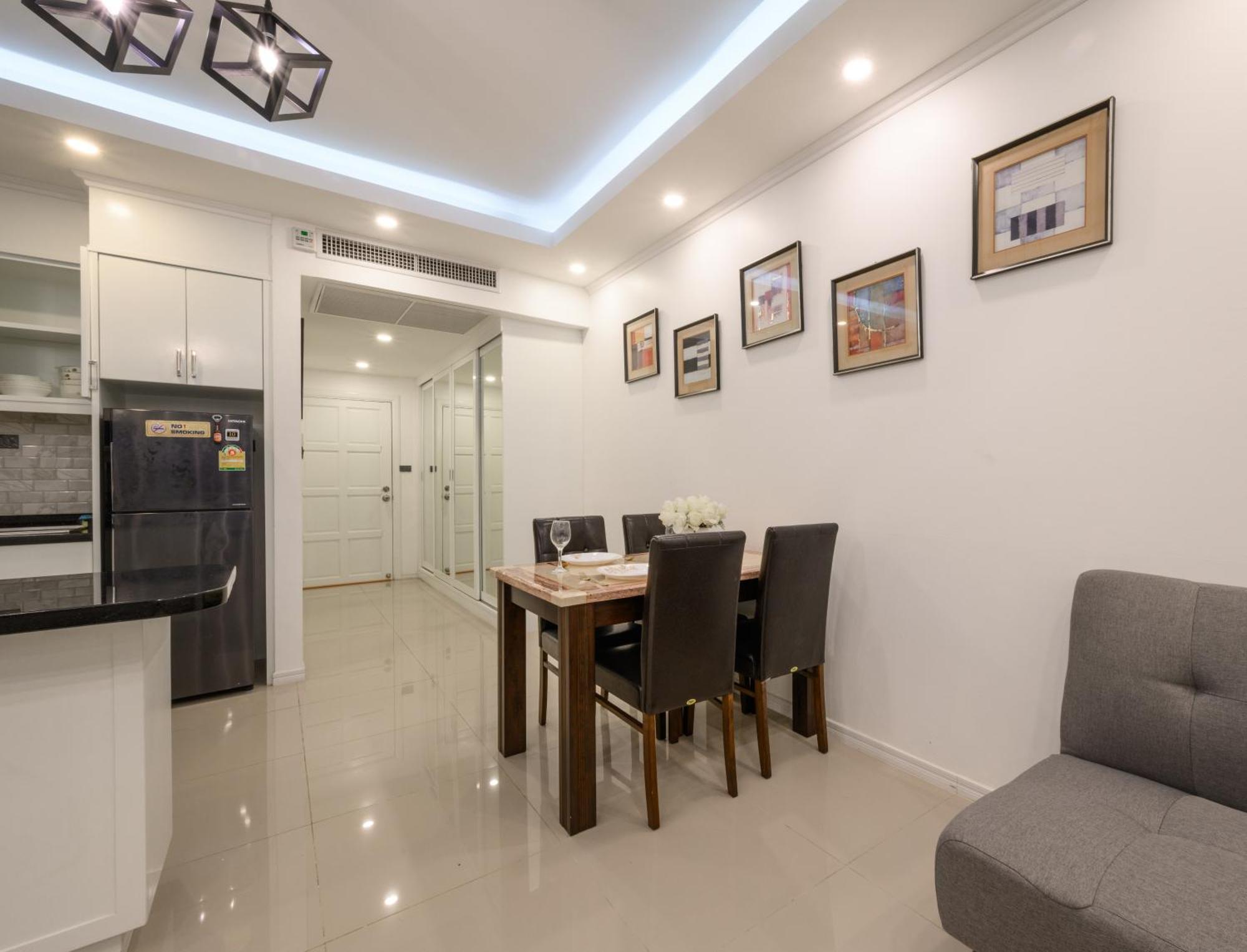 Jomtien Beachfront Stylish Studio , Stunning Seaview , Big Pool Exterior foto